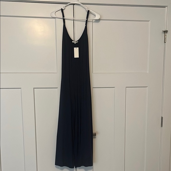 Elegant Black Maxi Dress - Picture 1 of 3